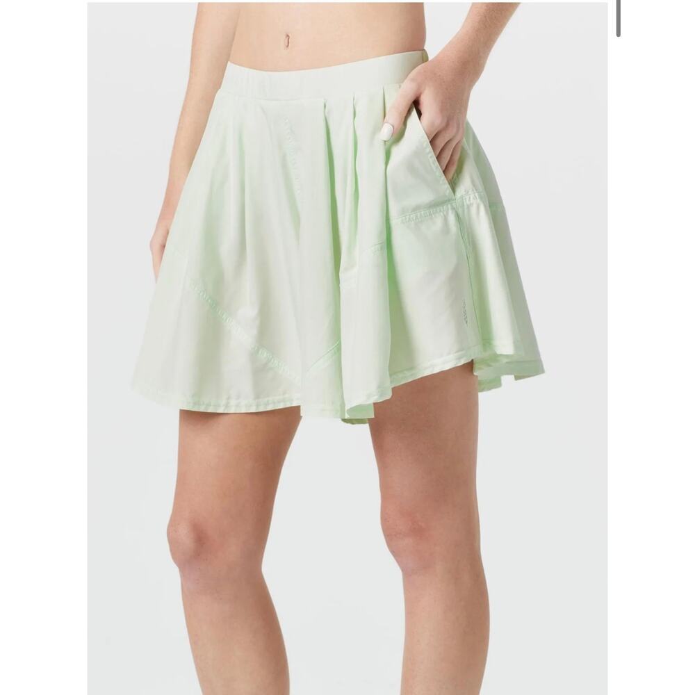 NWOT Free People Movement Women’s Fall Center Court Shorts Small Light Green
